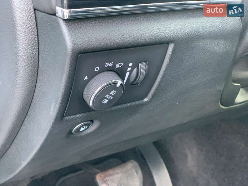 Внедорожник / Кроссовер Jeep Grand Cherokee 2016 в Виннице