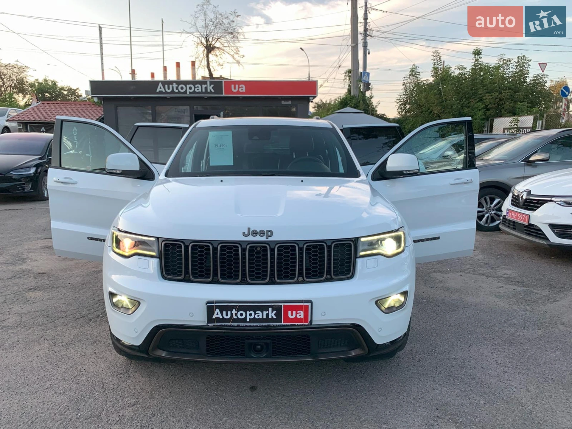 2016 Jeep Grand Cherokee - мініатюра 32