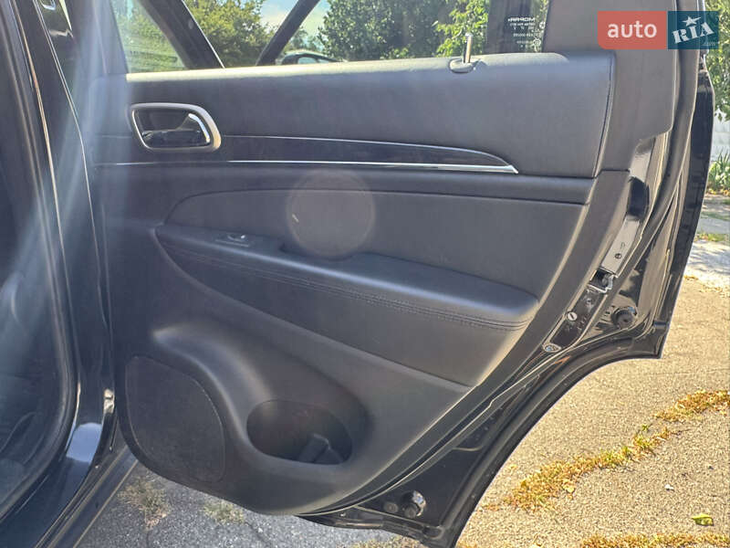 Позашляховик / Кросовер Jeep Grand Cherokee 2012 в Києві фото 33 Позашляховик / Кросовер Jeep Grand Cherokee 2012 в Києві