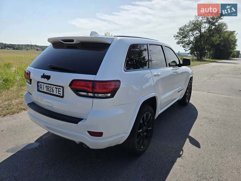 Внедорожник / Кроссовер Jeep Grand Cherokee 2018 в Киеве