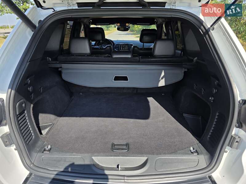 Внедорожник / Кроссовер Jeep Grand Cherokee 2018 в Киеве