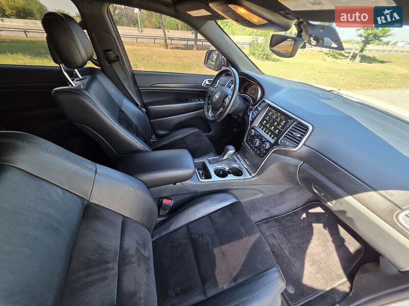 Внедорожник / Кроссовер Jeep Grand Cherokee 2018 в Киеве