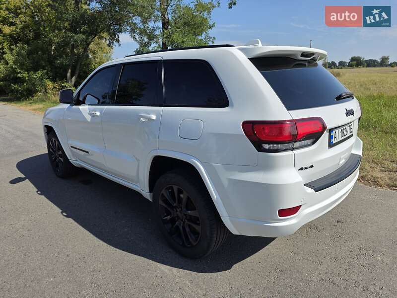 Внедорожник / Кроссовер Jeep Grand Cherokee 2018 в Киеве