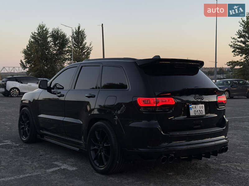 Внедорожник / Кроссовер Jeep Grand Cherokee 2016 в Киеве