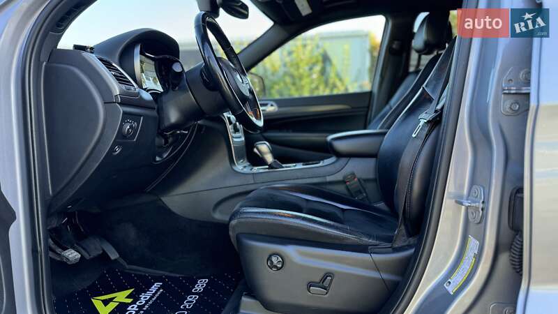 Позашляховик / Кросовер Jeep Grand Cherokee 2017 в Києві