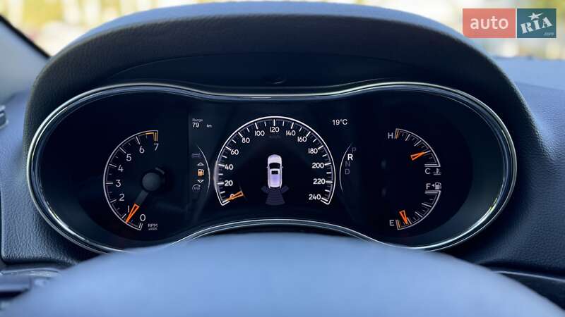 Позашляховик / Кросовер Jeep Grand Cherokee 2017 в Києві