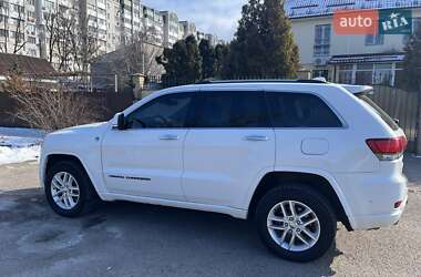 Внедорожник / Кроссовер Jeep Grand Cherokee 2017 в 