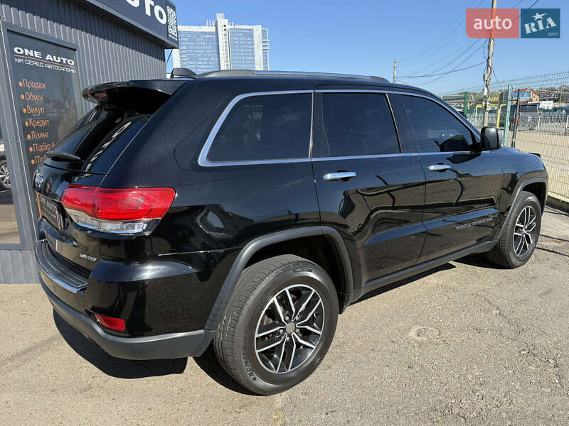 Внедорожник / Кроссовер Jeep Grand Cherokee 2017 в Киеве
