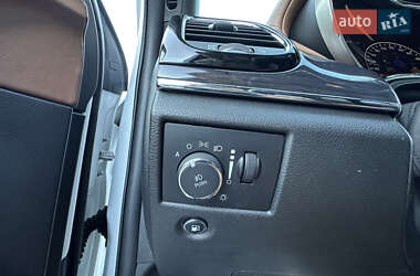 Внедорожник / Кроссовер Jeep Grand Cherokee 2020 в 