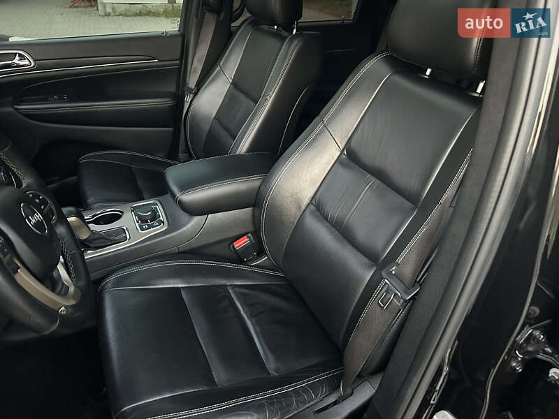 Позашляховик / Кросовер Jeep Grand Cherokee 2016 в Києві