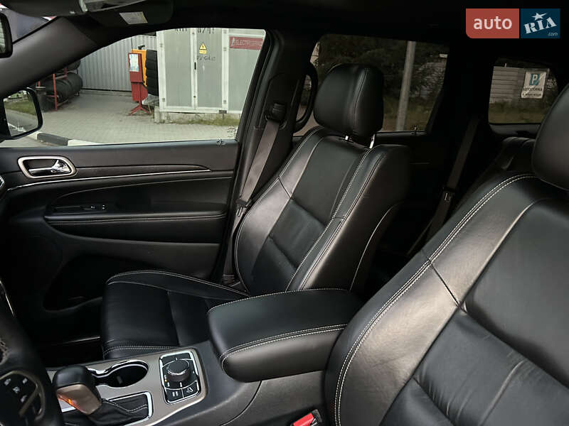 Позашляховик / Кросовер Jeep Grand Cherokee 2016 в Києві
