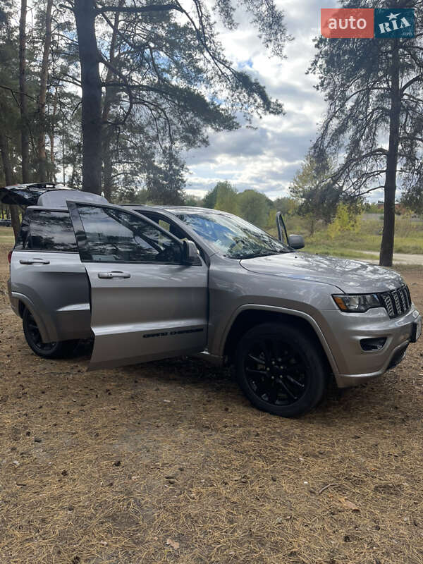 Внедорожник / Кроссовер Jeep Grand Cherokee 2018 в Виннице