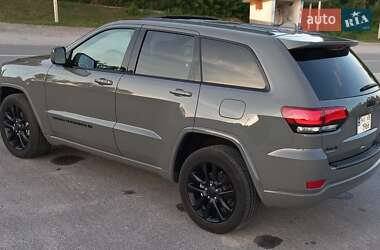 Внедорожник / Кроссовер Jeep Grand Cherokee 2022 в 
