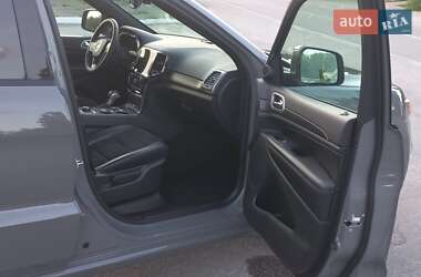 Внедорожник / Кроссовер Jeep Grand Cherokee 2022 в 