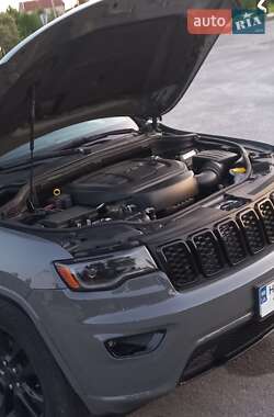Внедорожник / Кроссовер Jeep Grand Cherokee 2022 в 