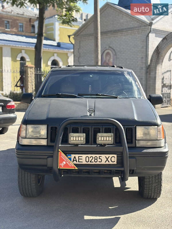 Внедорожник / Кроссовер Jeep Grand Cherokee 1993 в Днепре