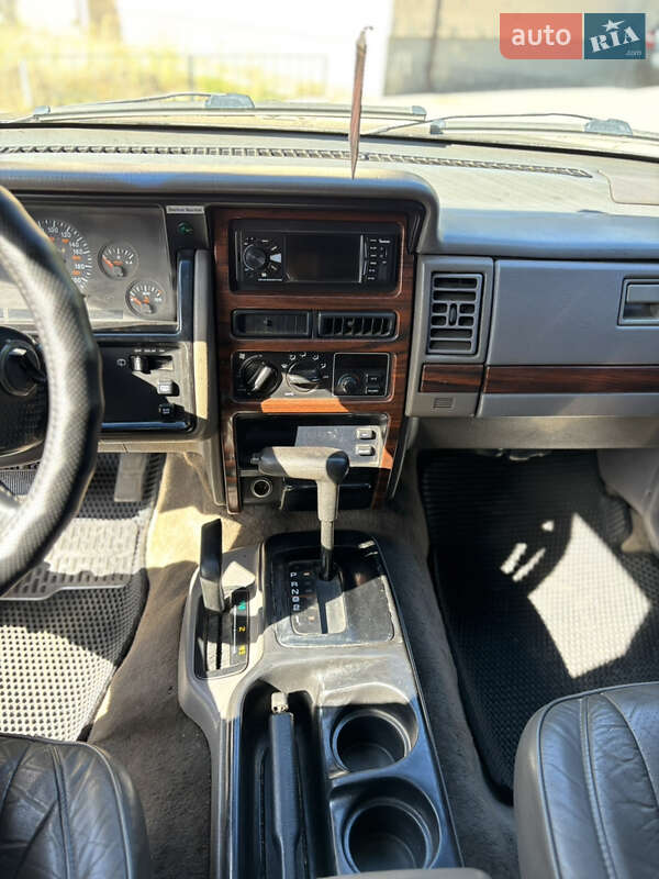 Внедорожник / Кроссовер Jeep Grand Cherokee 1993 в Днепре