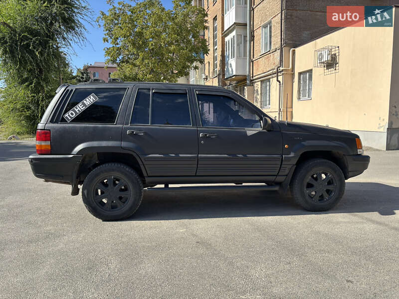 Внедорожник / Кроссовер Jeep Grand Cherokee 1993 в Днепре