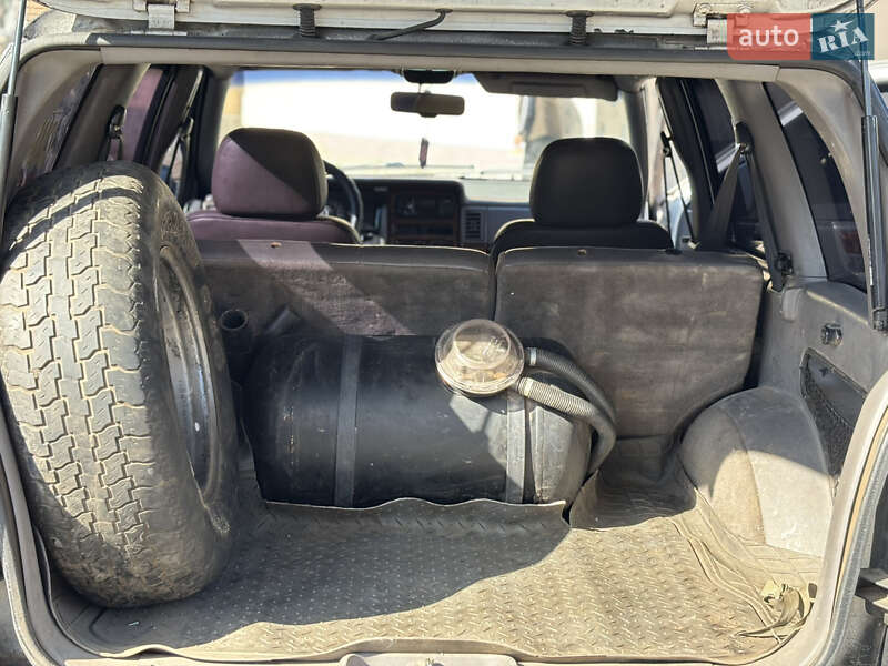 Внедорожник / Кроссовер Jeep Grand Cherokee 1993 в Днепре