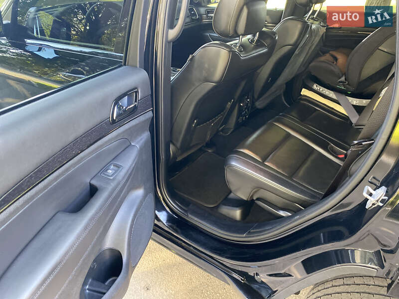 Внедорожник / Кроссовер Jeep Grand Cherokee 2019 в Киеве фото 15 Внедорожник / Кроссовер Jeep Grand Cherokee 2019 в Киеве