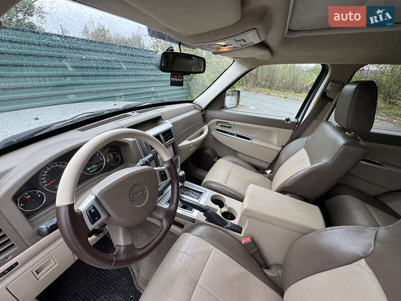 Внедорожник / Кроссовер Jeep Grand Cherokee 2008 в Киеве