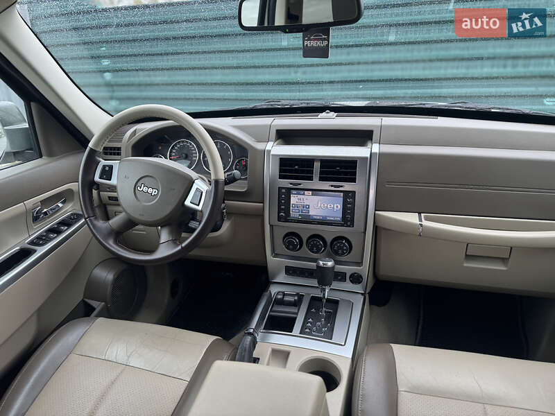 Внедорожник / Кроссовер Jeep Grand Cherokee 2008 в Киеве