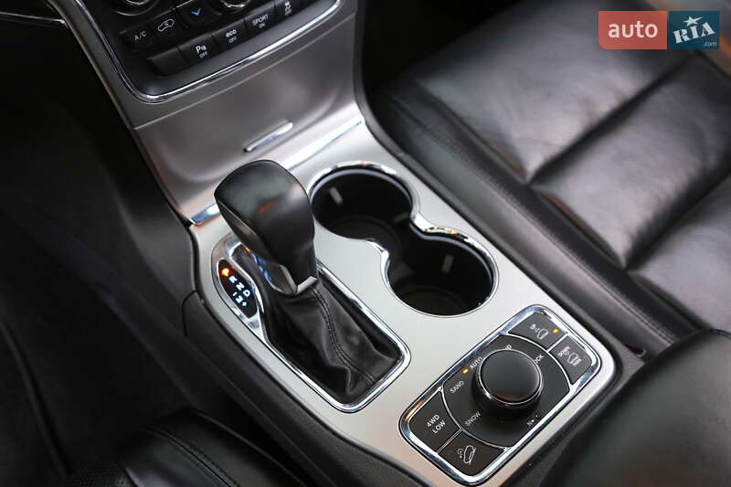 Позашляховик / Кросовер Jeep Grand Cherokee 2018 в Києві фото 21 Позашляховик / Кросовер Jeep Grand Cherokee 2018 в Києві