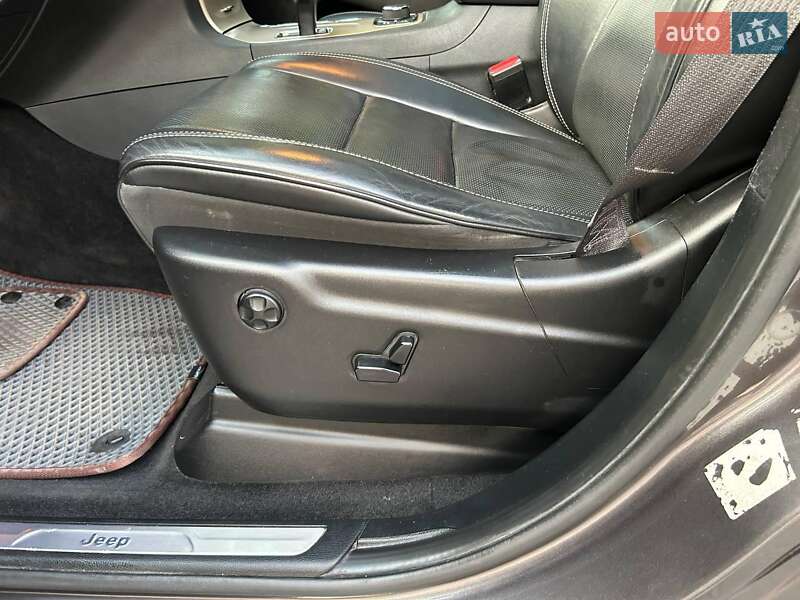Позашляховик / Кросовер Jeep Grand Cherokee 2014 в Хмельницькому