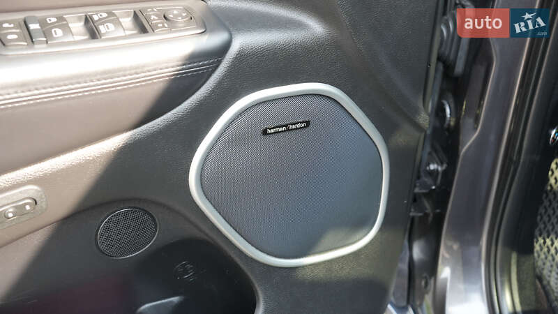 Внедорожник / Кроссовер Jeep Grand Cherokee 2016 в Березане