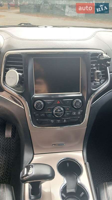 Внедорожник / Кроссовер Jeep Grand Cherokee 2015 в Полтаве