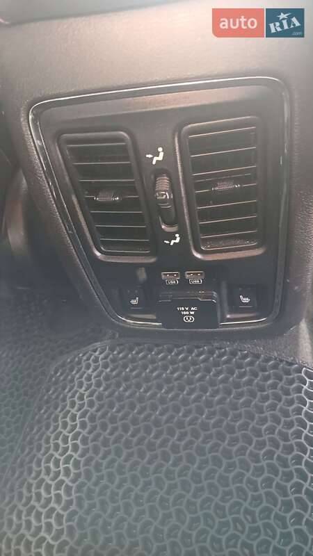 Внедорожник / Кроссовер Jeep Grand Cherokee 2015 в Полтаве