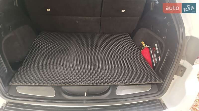 Внедорожник / Кроссовер Jeep Grand Cherokee 2015 в Полтаве