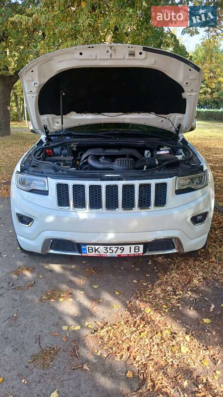 Внедорожник / Кроссовер Jeep Grand Cherokee 2015 в Полтаве