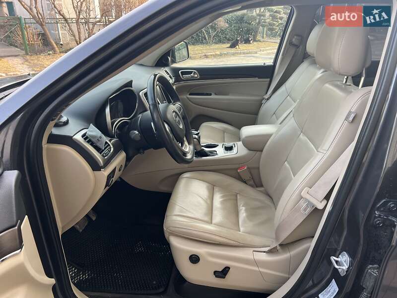 Внедорожник / Кроссовер Jeep Grand Cherokee 2016 в Тернополе