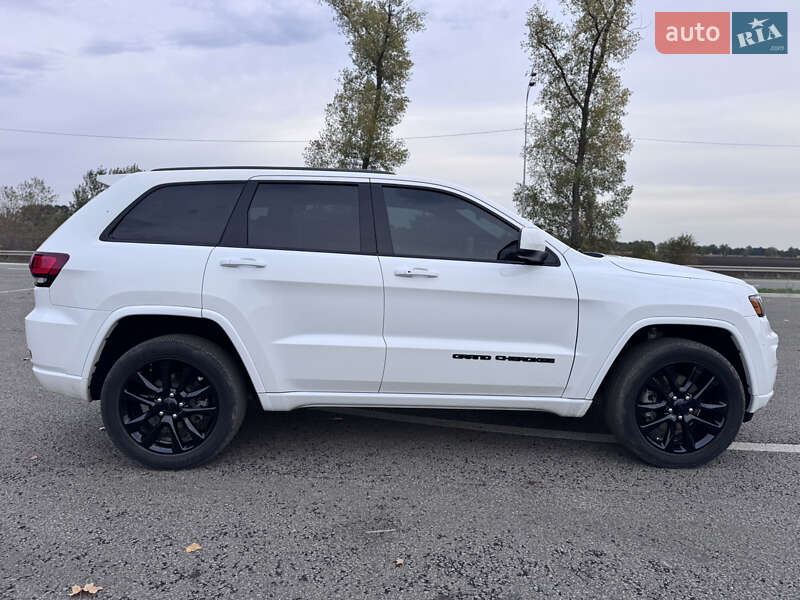 Внедорожник / Кроссовер Jeep Grand Cherokee 2021 в Ромнах
