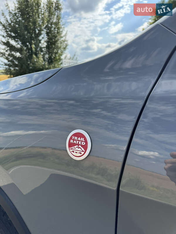 Внедорожник / Кроссовер Jeep Grand Cherokee 2020 в Киеве