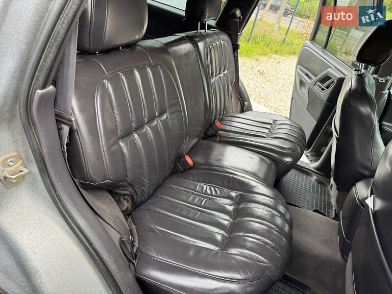 Внедорожник / Кроссовер Jeep Grand Cherokee 2000 в Косове