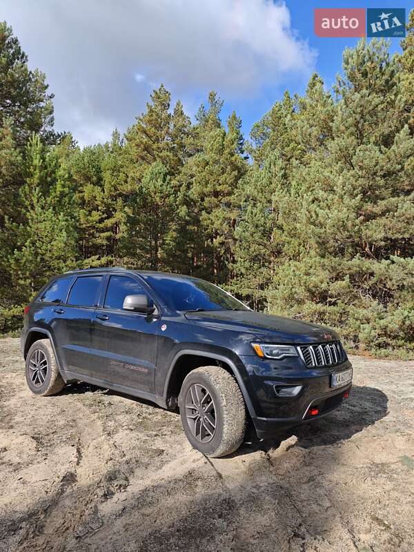 Внедорожник / Кроссовер Jeep Grand Cherokee 2018 в Киеве