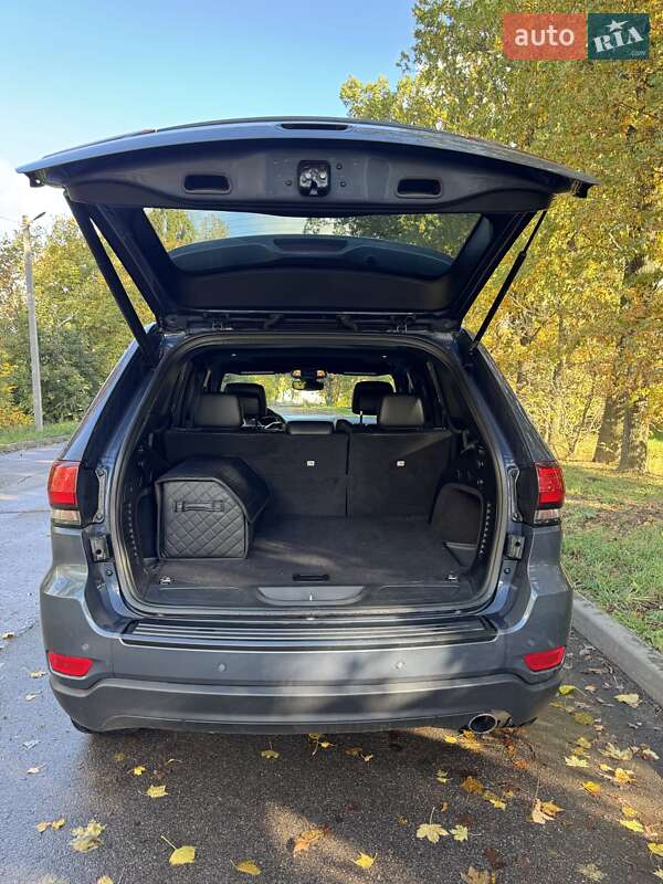 Внедорожник / Кроссовер Jeep Grand Cherokee 2020 в Киеве