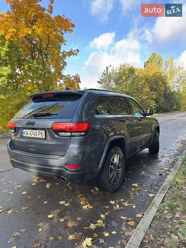 Внедорожник / Кроссовер Jeep Grand Cherokee 2020 в Киеве