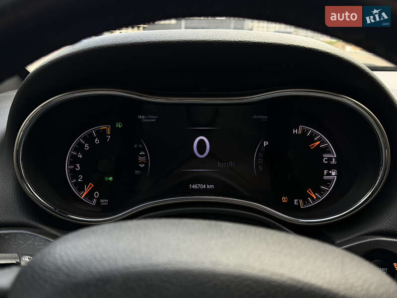 Позашляховик / Кросовер Jeep Grand Cherokee 2015 в Києві фото 14 Позашляховик / Кросовер Jeep Grand Cherokee 2015 в Києві