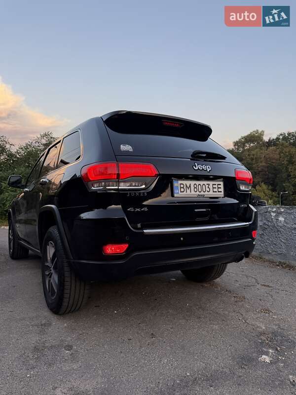 Внедорожник / Кроссовер Jeep Grand Cherokee 2017 в Киеве