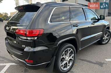 Внедорожник / Кроссовер Jeep Grand Cherokee 2021 в 