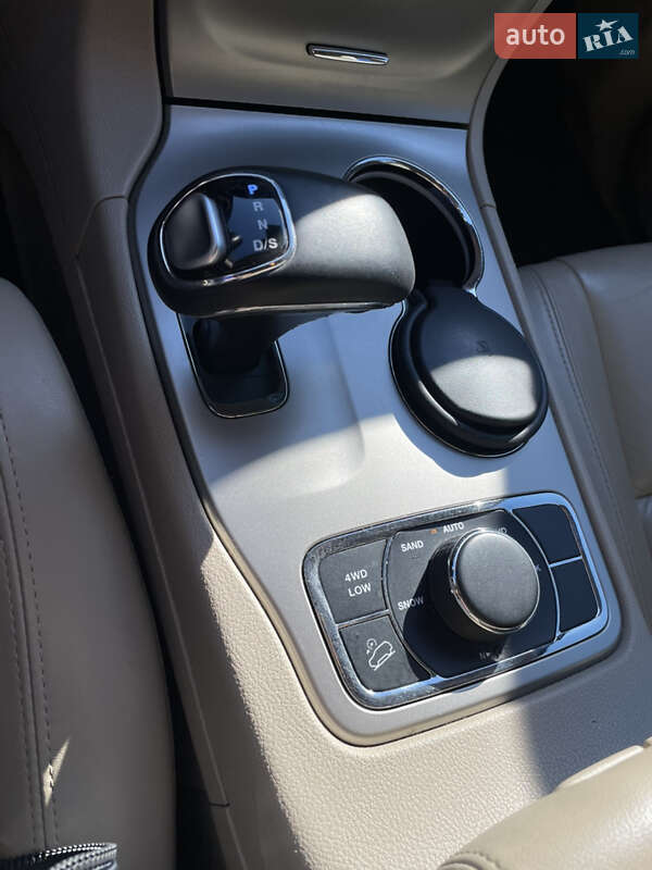 Внедорожник / Кроссовер Jeep Grand Cherokee 2015 в Одессе