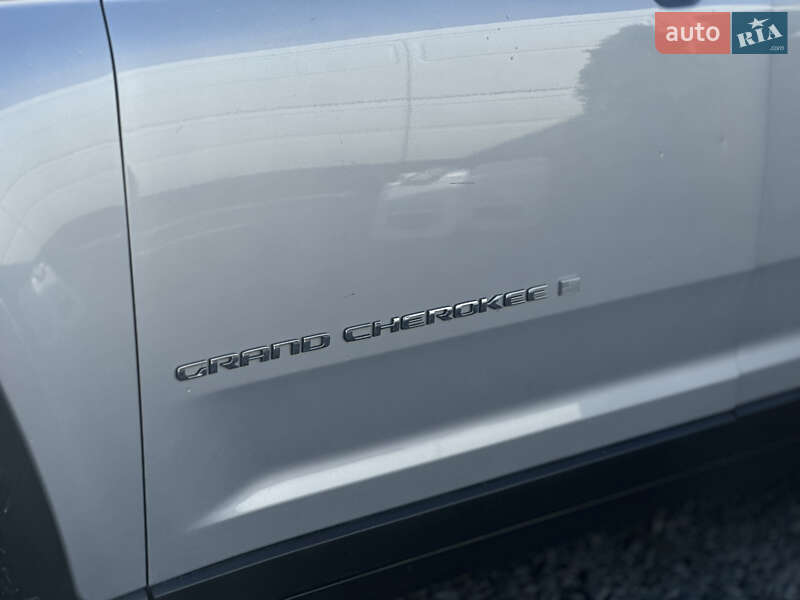 Внедорожник / Кроссовер Jeep Grand Cherokee 2023 в Львове
