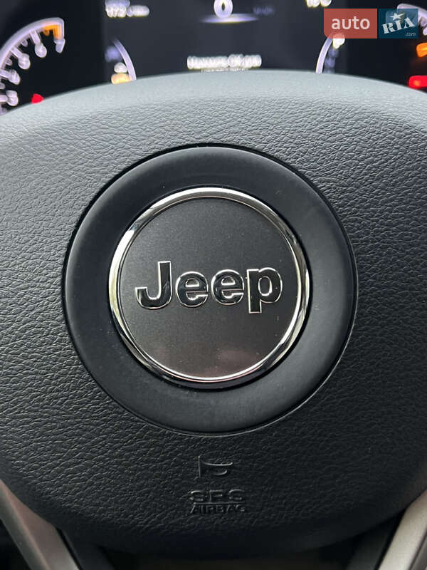 Внедорожник / Кроссовер Jeep Grand Cherokee 2021 в Одессе