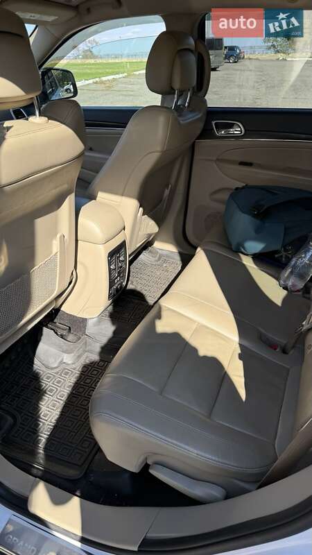 Внедорожник / Кроссовер Jeep Grand Cherokee 2018 в Белгороде-Днестровском