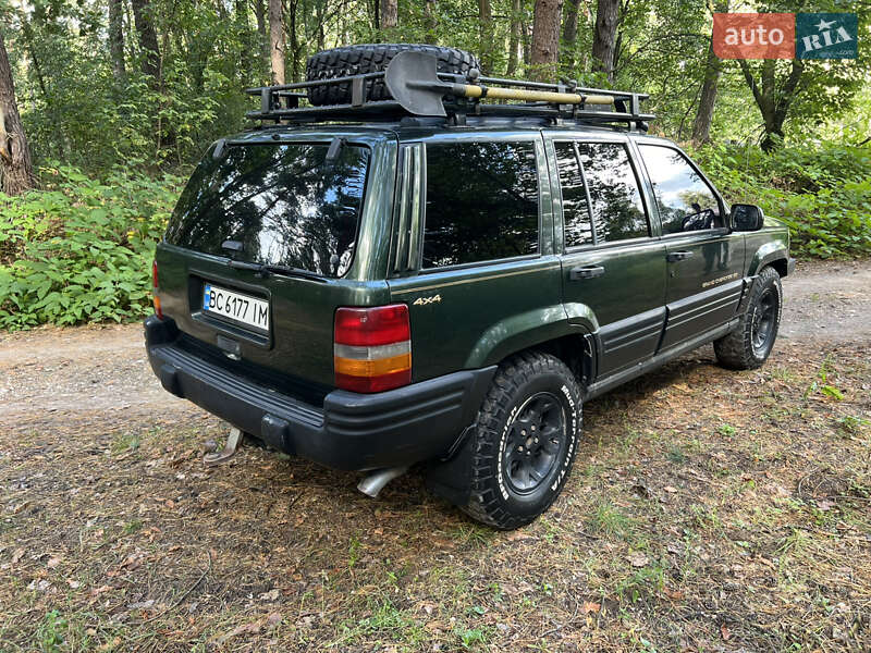 Внедорожник / Кроссовер Jeep Grand Cherokee 1996 в Кременце