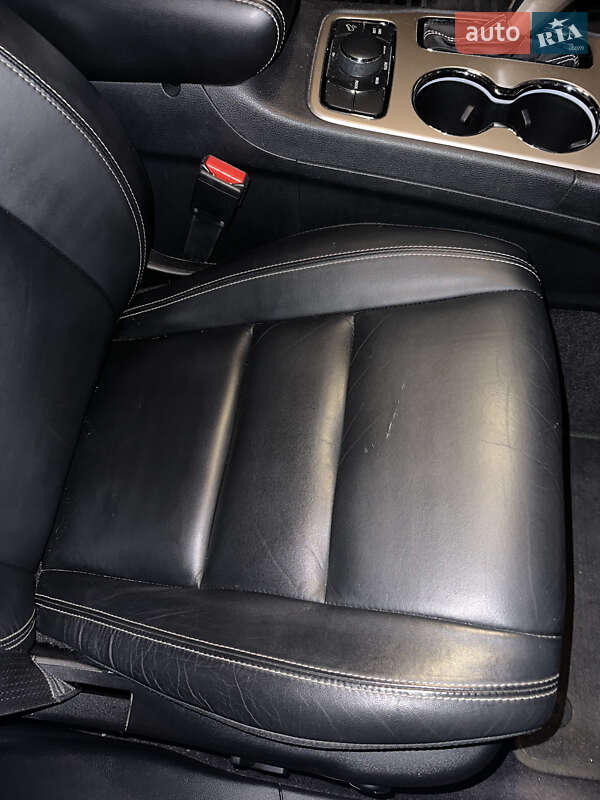 Внедорожник / Кроссовер Jeep Grand Cherokee 2016 в Львове фото 29 Внедорожник / Кроссовер Jeep Grand Cherokee 2016 в Львове