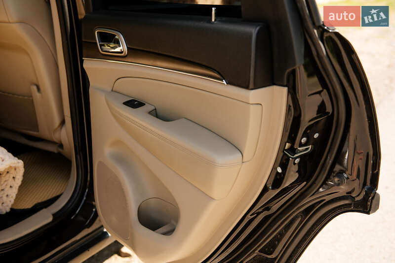 Внедорожник / Кроссовер Jeep Grand Cherokee 2013 в Тячеве фото 43 Внедорожник / Кроссовер Jeep Grand Cherokee 2013 в Тячеве